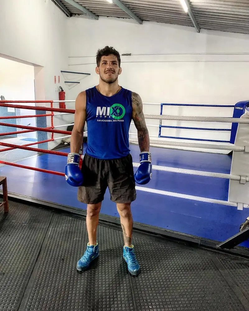 Kevem in gloves in the training ring