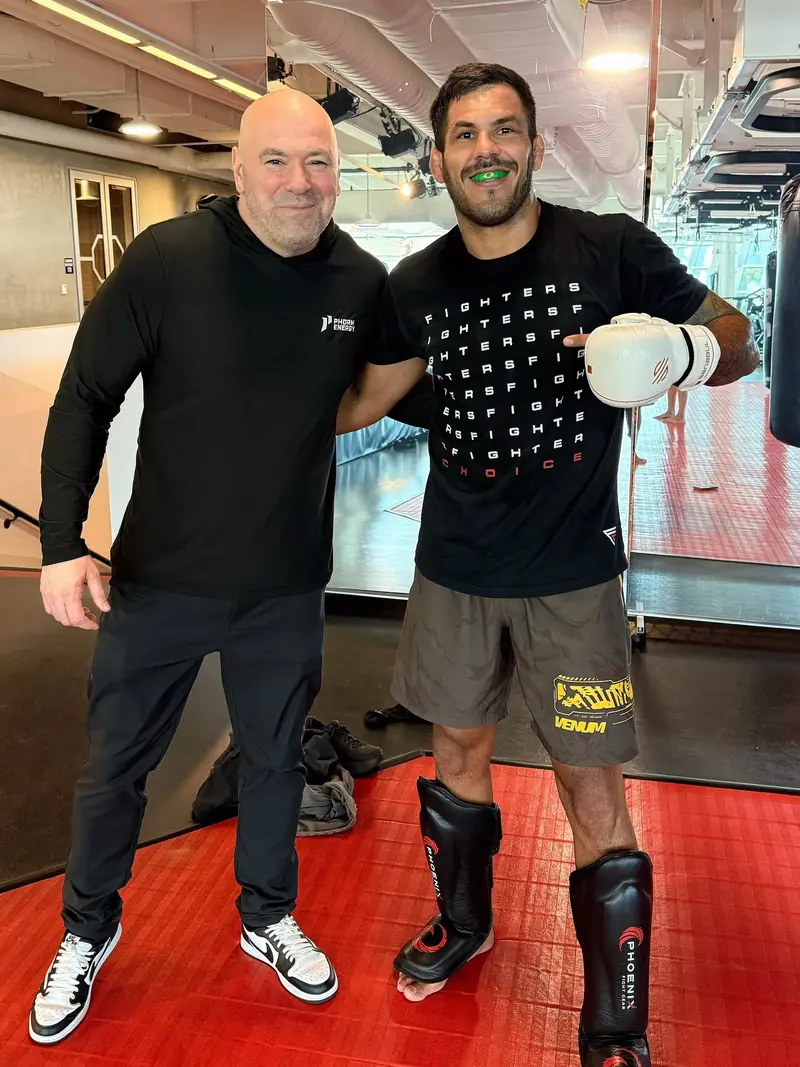 Kevem with a guest on the training mats